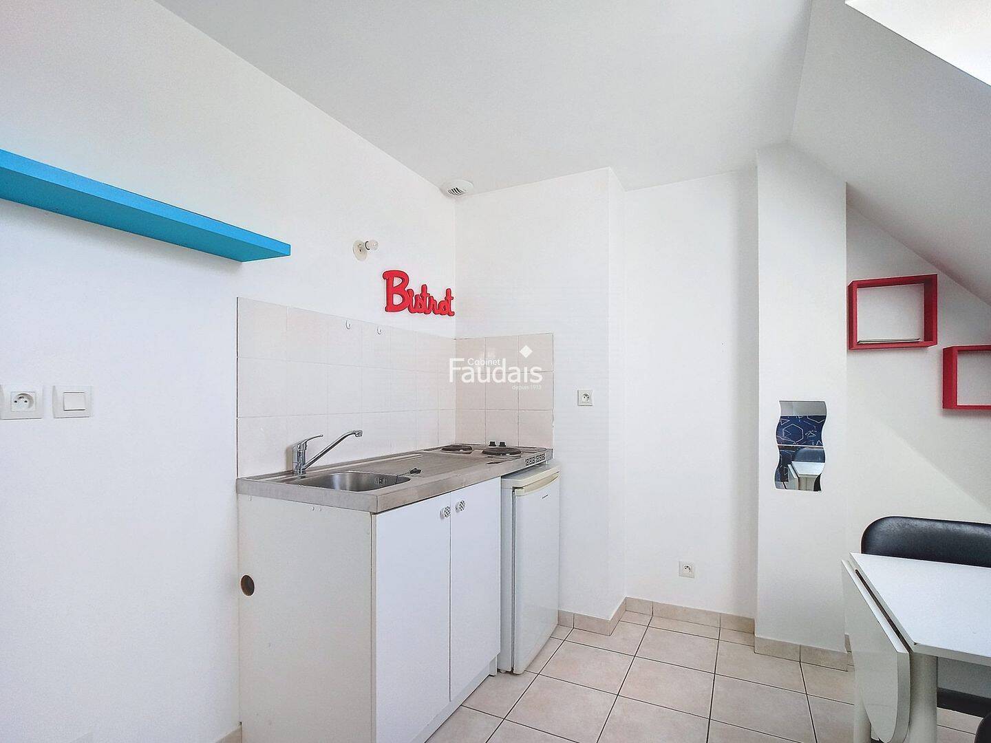 Appartement 1 pièce 18 m² · à Saint-Lô · 17,7 m² · 355 €/mois