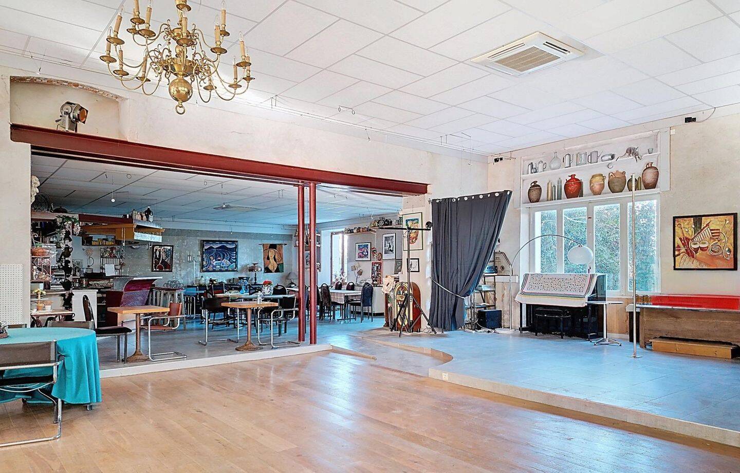 Maison 11 pièces 690 m² · à Castelsarrasin · 690 m² · 678 000 €