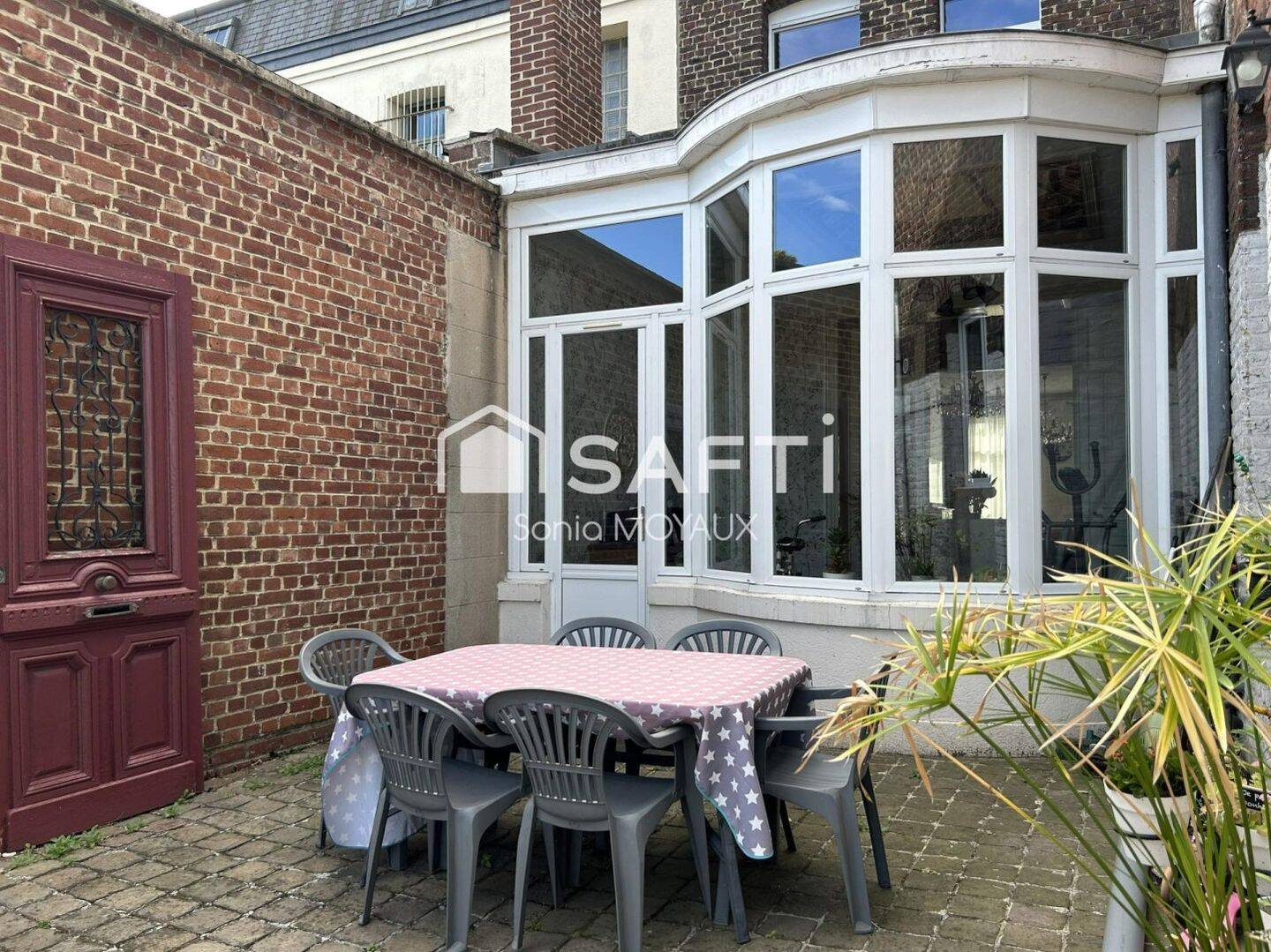 Maison 10 pièces 224 m² · à Raismes · 224 m² · 258 500 €