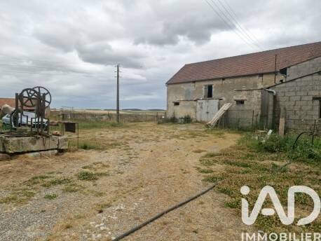 Maison 4 pièces 111 m² · à Saint-Hilliers · 111 m² · 250 000 €