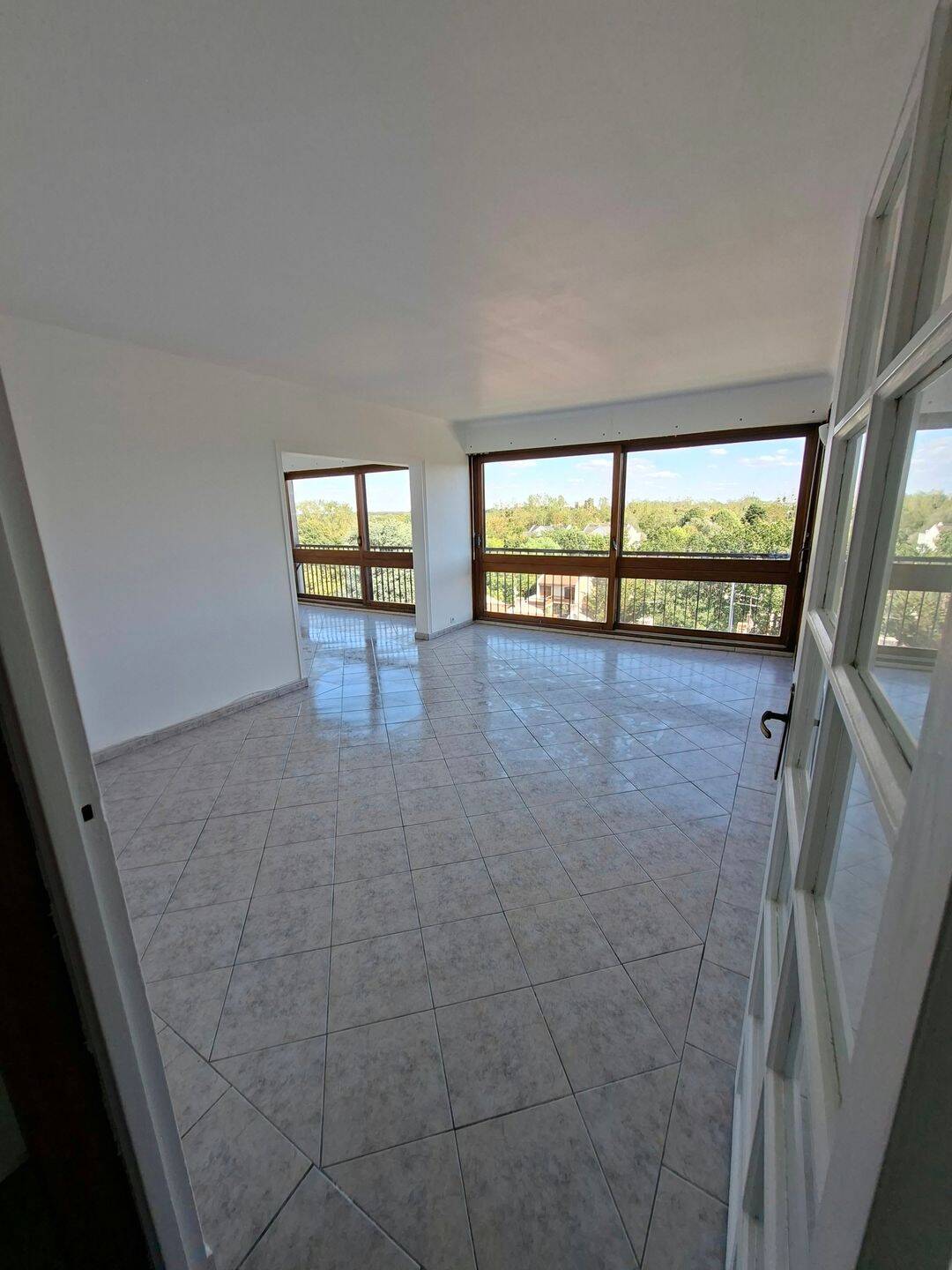 Appartement 5 pièces 91 m² · à Ris-Orangis · 91 m² · 1 350 €/mois