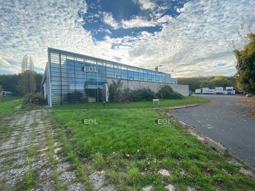 Local d'activités à vendre 2 779 900 € 3 273 m² d'espace de stockage Champcueil 91750