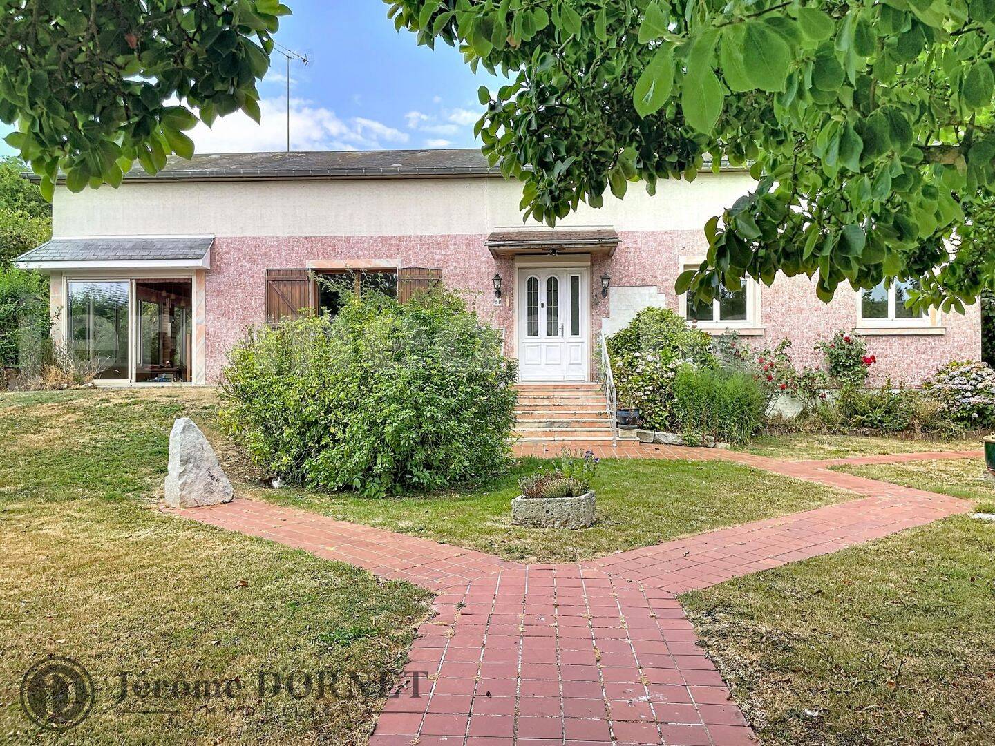 Maison 5 pièces 135 m² · à Briot · 135,3 m² · 264 385 €