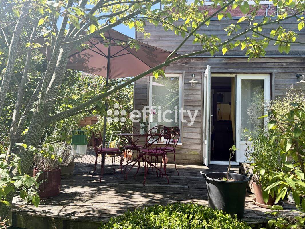Maison 8 pièces 222 m² · à Croix · 222,2 m² · 920 000 €
