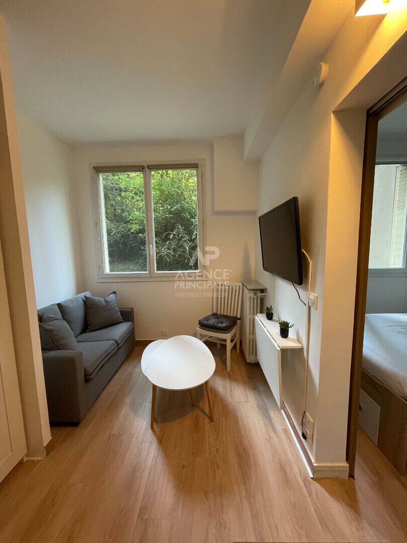 Appartement 1 pièce 19 m² · à Chaville · 18,8 m² · 690 €/mois