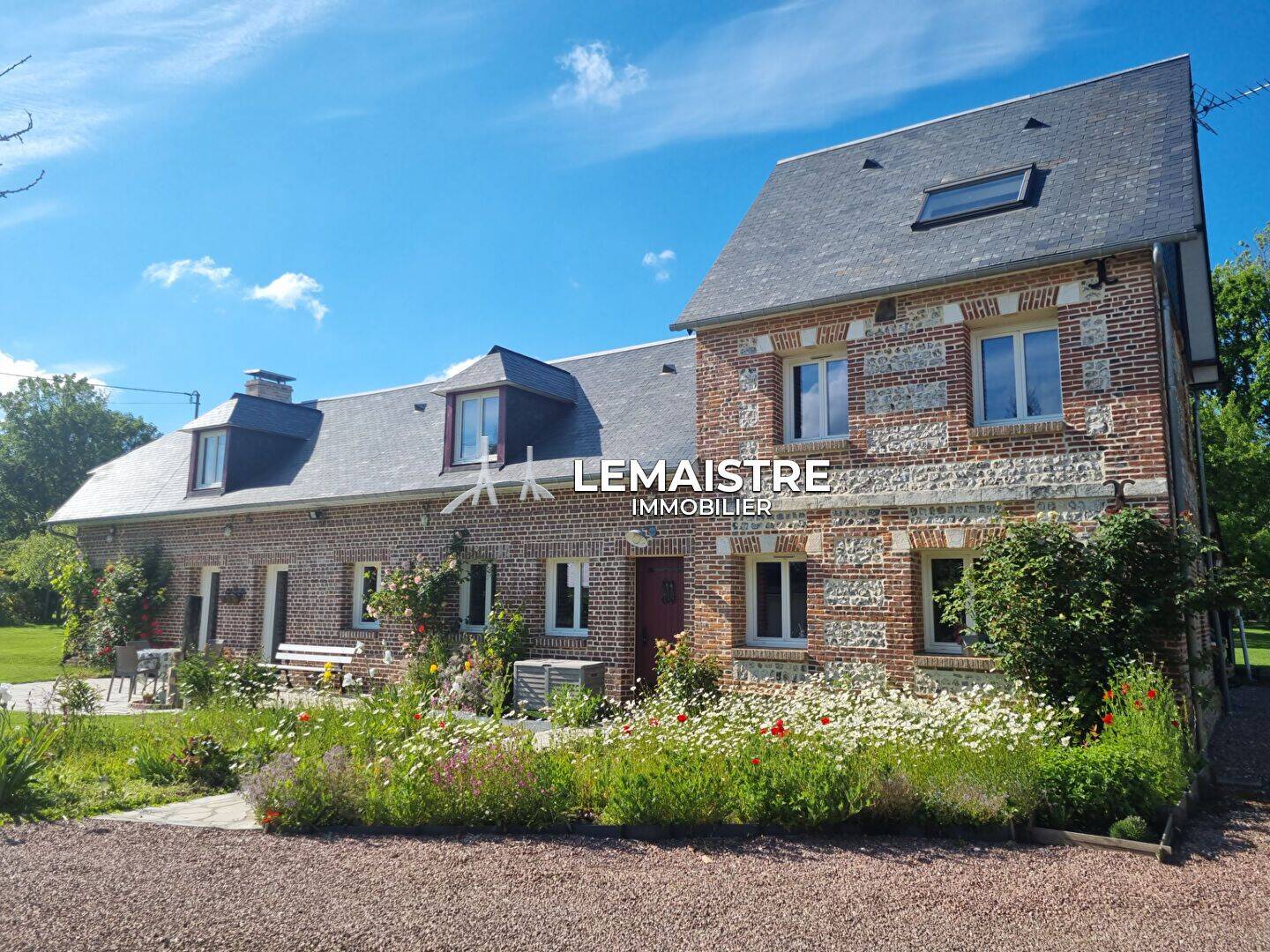 Maison 8 pièces 204 m² · à Saint-Romain-de-Colbosc · 204 m² · 399 000 €