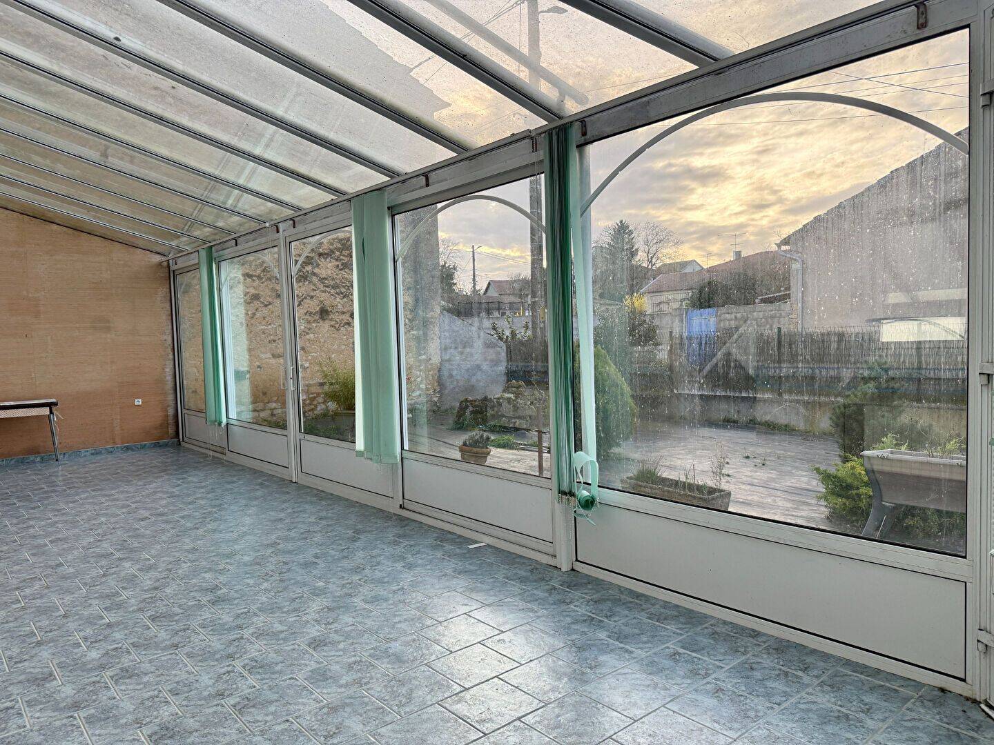 Maison 9 pièces 240 m² · à Bagneux · 240 m² · 135 000 €