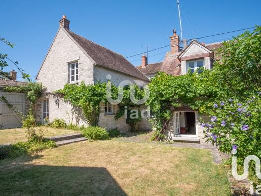 Maison à vendre 630 000 € 8 pièces 4 chambres 190 m² 458 m² de terrain Grez-sur-Loing 77880