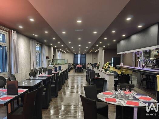 Boutique à vendre 60 500 € 305 m² de surface de vente Ormoy 91540