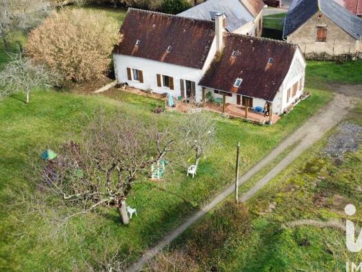 Maison à vendre 269 900 € 5 pièces 4 chambres 147 m² 4 944 m² de terrain Domfront-en-Champagne 72240