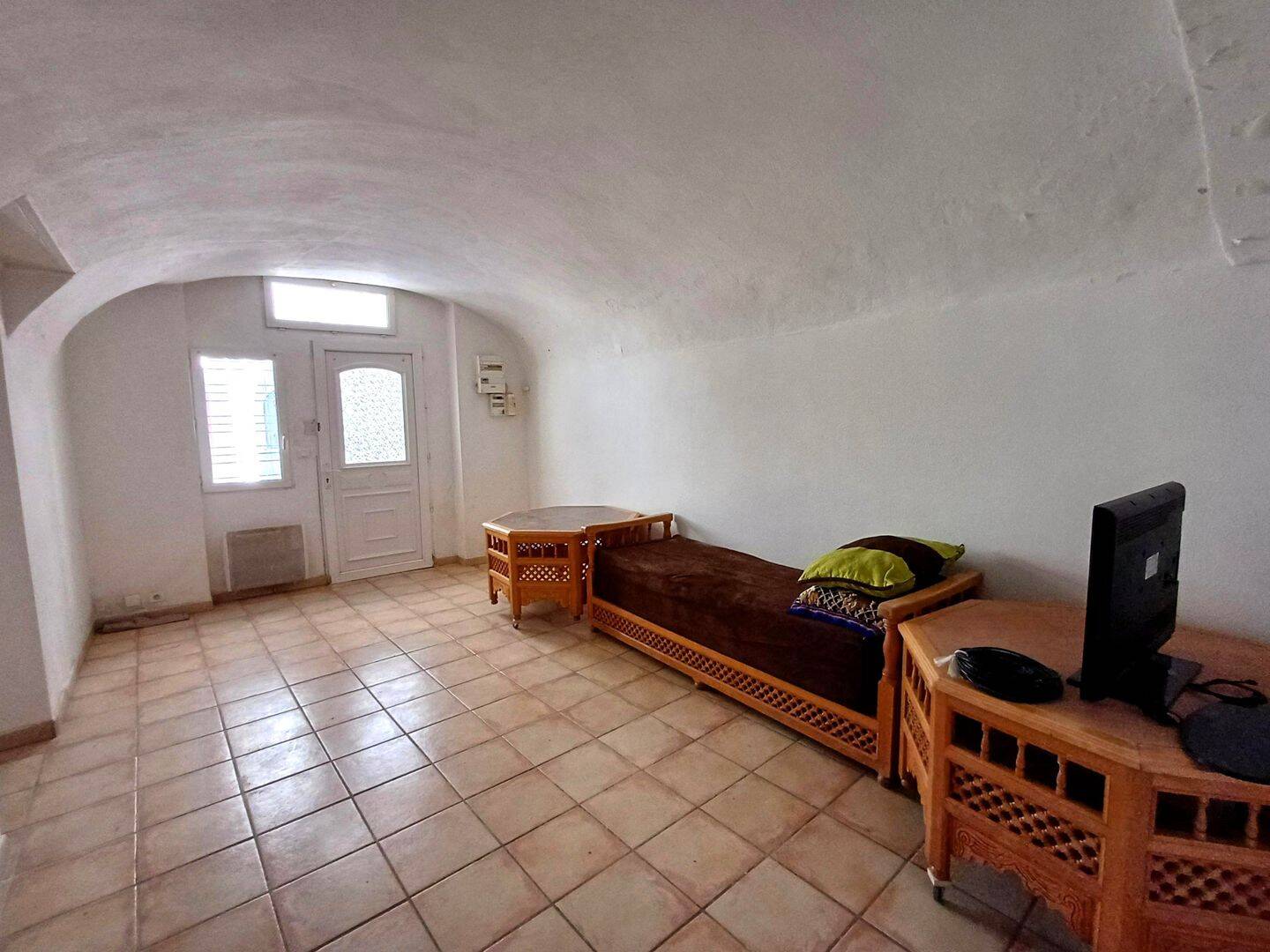 Appartement 3 pièces 67 m² · à Pont-Saint-Esprit · 67 m² · 49 000 €
