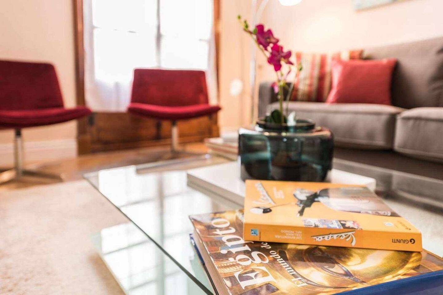 Appartement 1 pièce 50 m² · à Paris 8ème Arrondissement · 50 m² · 680 €