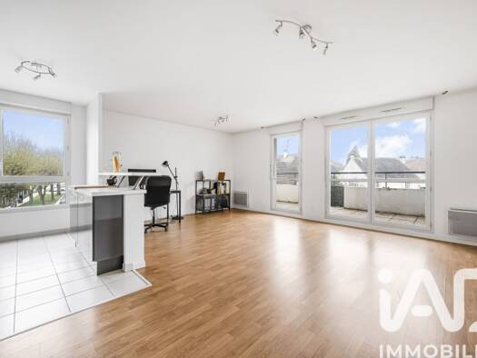 Appartement à vendre 325 000 € 3 pièces 2 chambres 73 m² Étage 2/4 Hôtel de Ville Saint-Cyr-l'École 78210