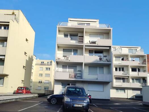 Appartement à vendre 123 000 € 1 pièce 23,7 m² Étage 3/4 Neudorf Ouest Centre Strasbourg 67100