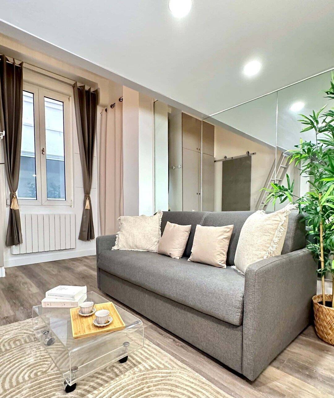 Appartement 1 pièce 18 m² · à Paris 1er Arrondissement · 18 m² · 6 544 €/mois