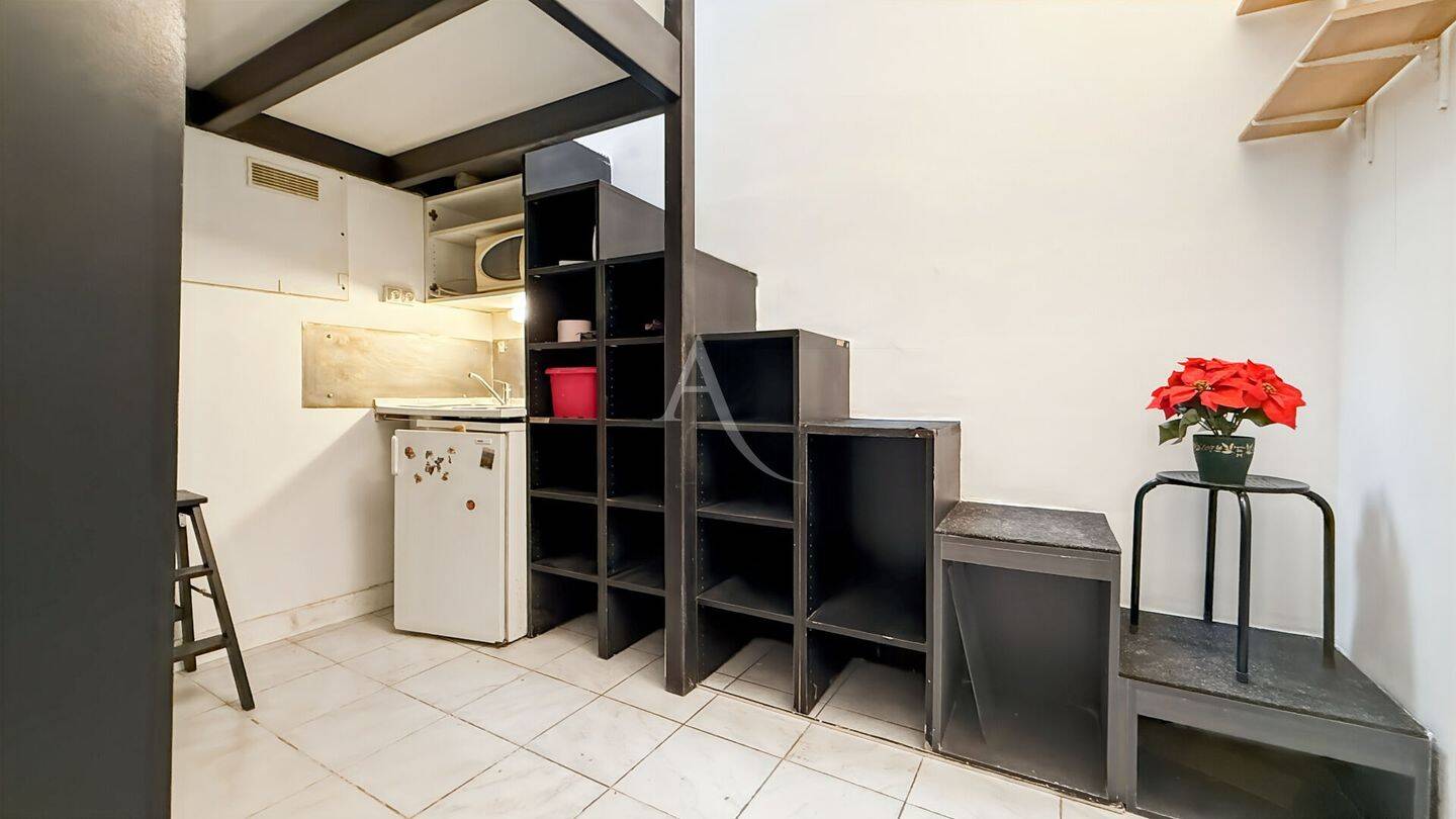 Appartement 1 pièce 8 m² · à Paris 16ème Arrondissement · 8,3 m² · 107 000 €