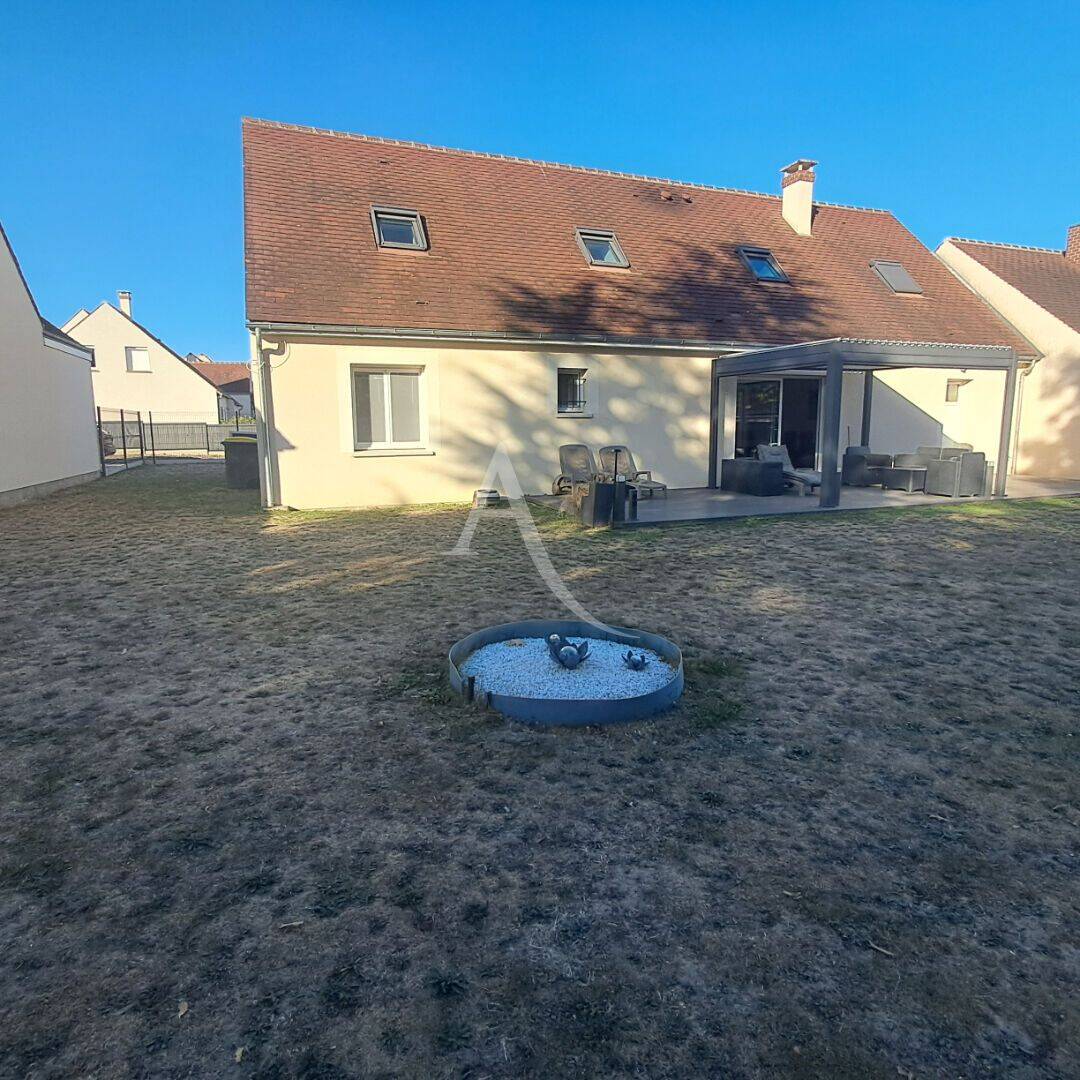 Maison 5 pièces 156 m² · à Donnery · 156,1 m² · 307 000 €
