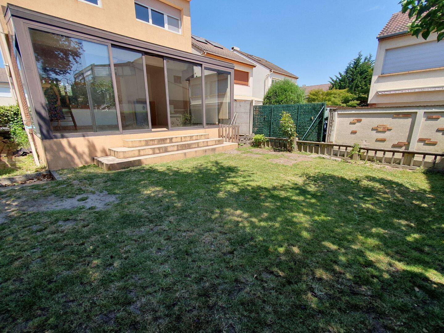 Maison 7 pièces 136 m² · à Courtry · 136,2 m² · 295 000 €