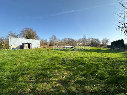 Terrain constructible à vendre 19 990 € 1 296 m² de terrain Esmery-Hallon 80400
