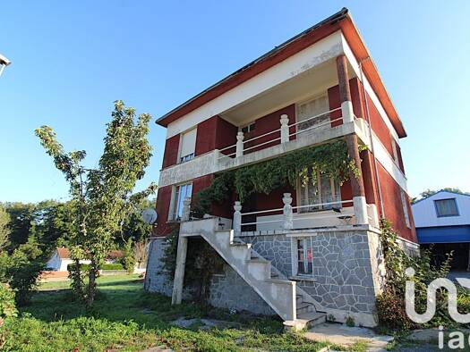 Maison à vendre 128 000 € 6 pièces 4 chambres 158 m² 430 m² de terrain Bourganeuf 23400