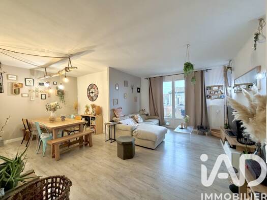 Appartement à vendre 189 000 € 5 pièces 4 chambres 116 m² Étage 2/4 Jardins de la Fontaine Nîmes 30900