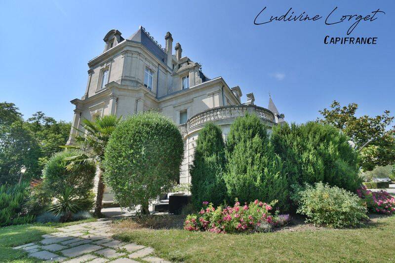 Maison 15 pièces 720 m² · à Soissons · 720 m² · 2 590 000 €