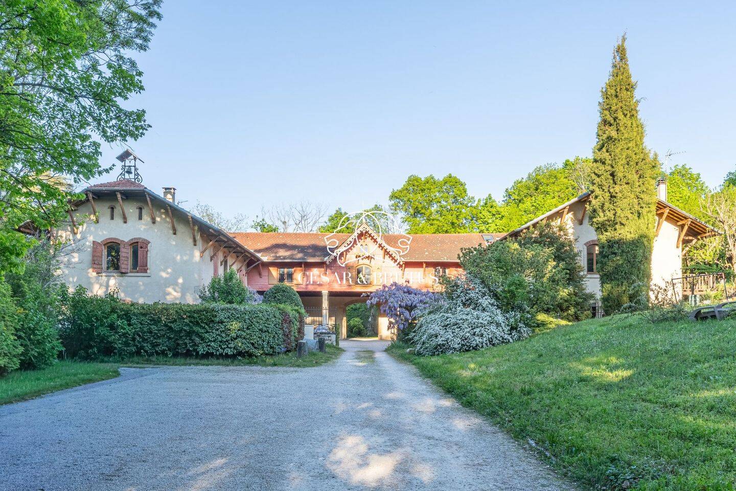 Appartement 7 pièces 210 m² · à Vernaison · 210 m² · 609 000 €