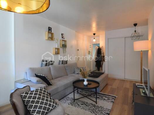 Appartement à vendre 190 000 € 4 pièces 3 chambres 72,7 m² RDC/2 Notre-Dame-de-Mésage 38220