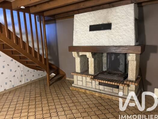 Maison à vendre 210 000 € 5 pièces 3 chambres 168 m² 639 m² de terrain Neuville 63160