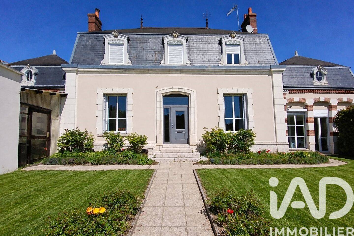 Maison 8 pièces 230 m² · à Châteaudun · 230 m² · 265 000 €
