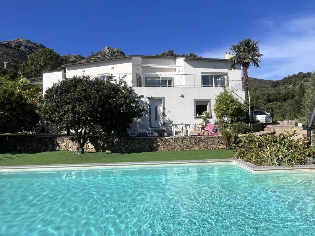 Maison 305 m² · à Biguglia · 305 m² · 1 060 000 €