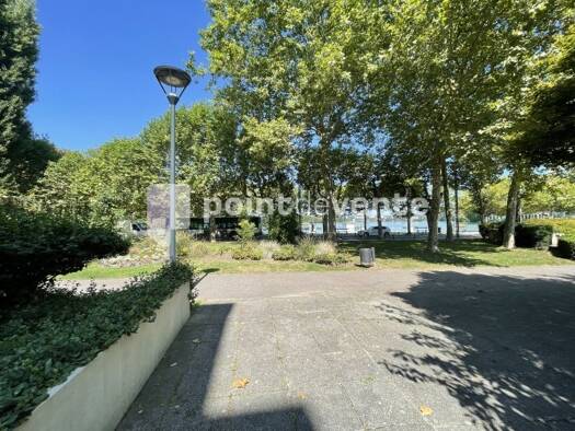 Local commercial à louer 7 435 € 207 m² de surface de vente Centre Ville-Commerce Enghien-les-Bains 95880