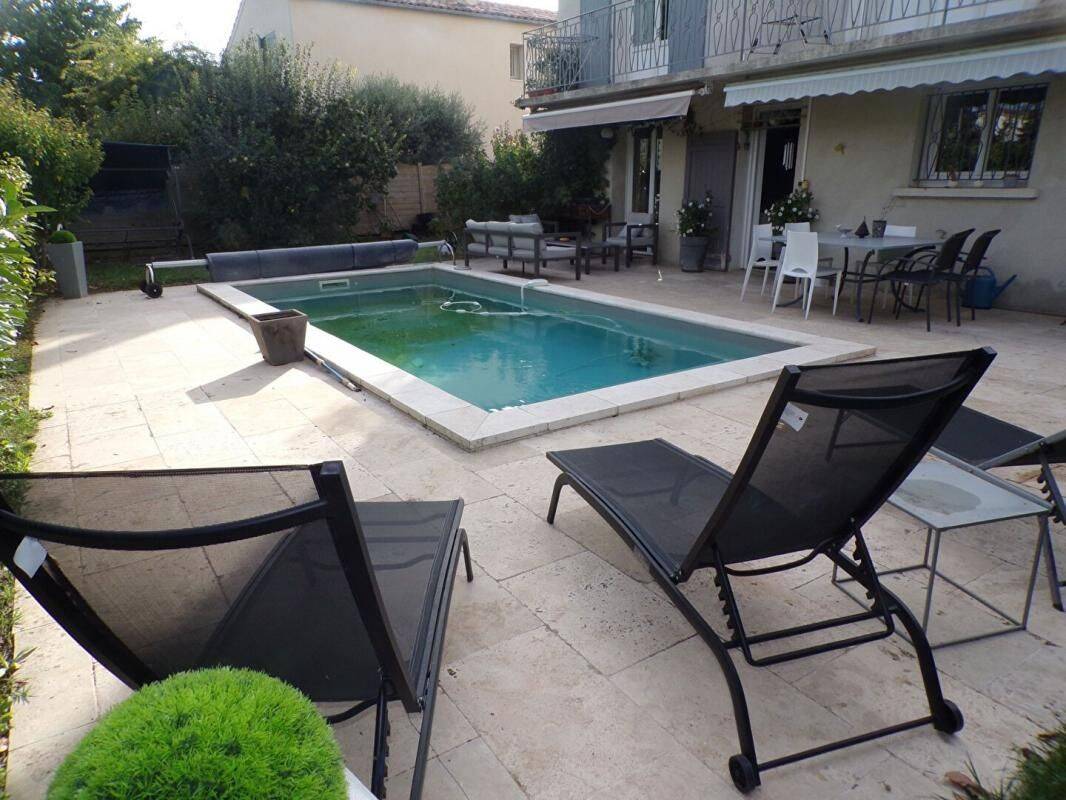 Maison 5 pièces 168 m² · à La Tour-d'Aigues · 168 m² · 472 500 €