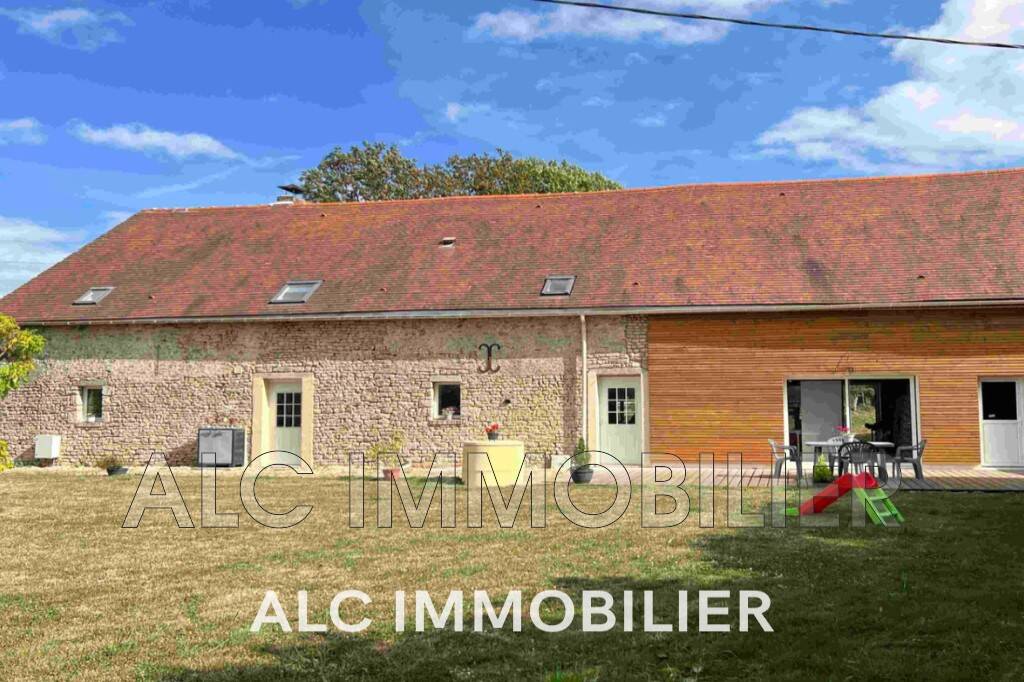 Maison 14 pièces 365 m² · à Neauphe-sous-Essai · 365 m² · 369 250 €