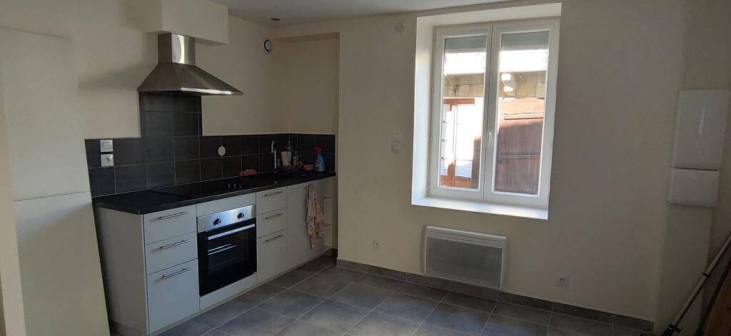 Maison 3 pièces 45 m² · à Escassefort · 45 m² · 500 €