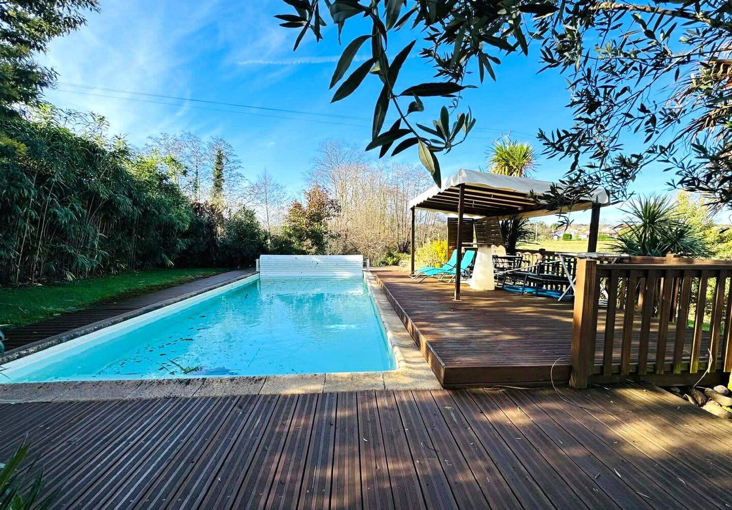 Maison 9 pièces 242 m² · à Josse · 242 m² · 439 000 €
