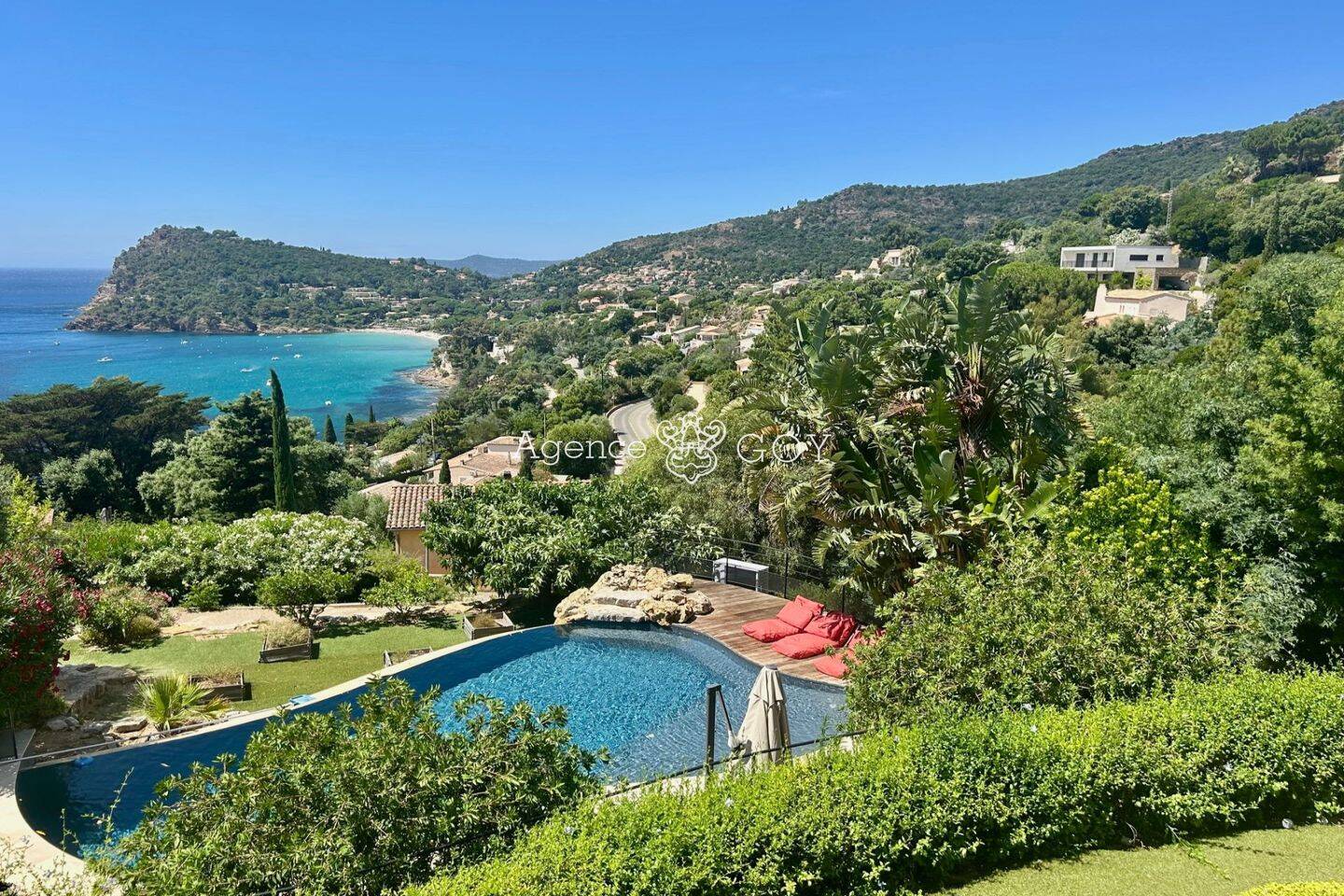 Maison 564 m² · à Rayol-Canadel-sur-Mer · 564 m² · 4 500 000 €