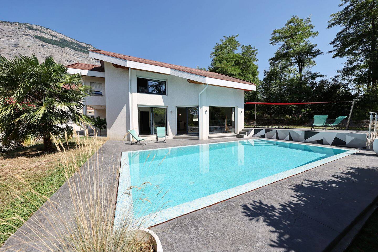 Maison 6 pièces 160 m² · à Biviers · 160 m² · 795 000 €