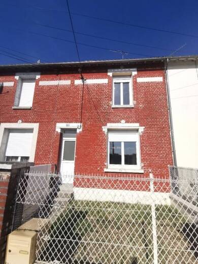 Maison à vendre 80 900 € 4 pièces 3 chambres 73 m² 323 m² de terrain Nord Ouest Chauny 02300
