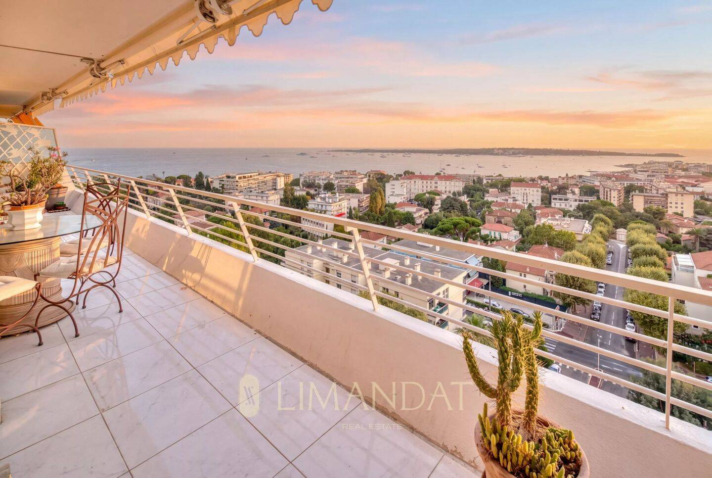 Appartement 4 pièces 120 m² · à Cannes · 120 m² · 1 700 000 €