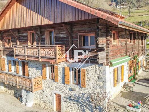 Maison à vendre 1 050 000 € 7 pièces 3 chambres 220,6 m² 2 984 m² de terrain Glières-Val-de-Borne 74130