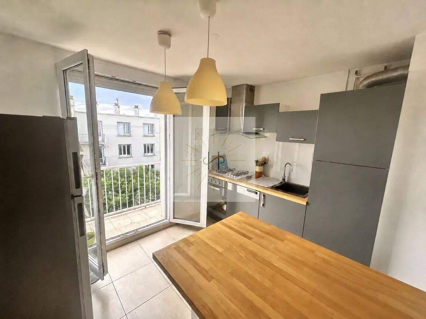 Appartement 3 pièces 62 m² · à Montélimar · 61,6 m² · 98 000 €