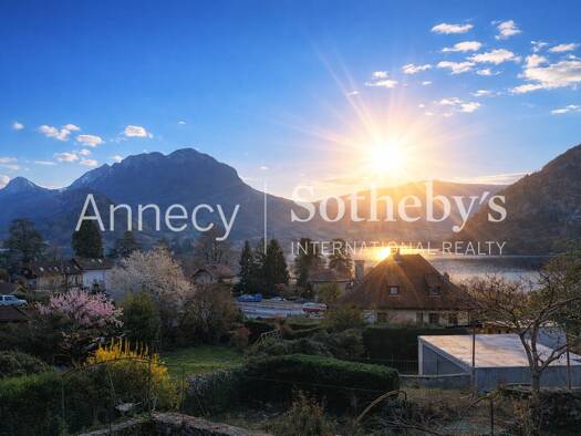 Terrain constructible à vendre 936 000 € 621 m² de terrain Talloires-Montmin 74290