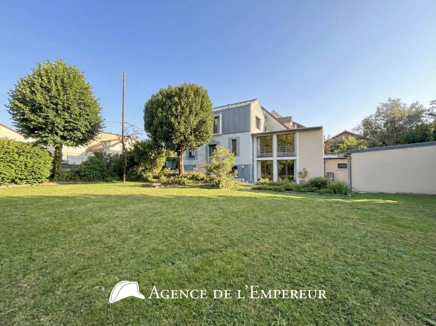 Maison 5 pièces 130 m² · à Rueil-Malmaison · 130 m² · 1 090 000 €