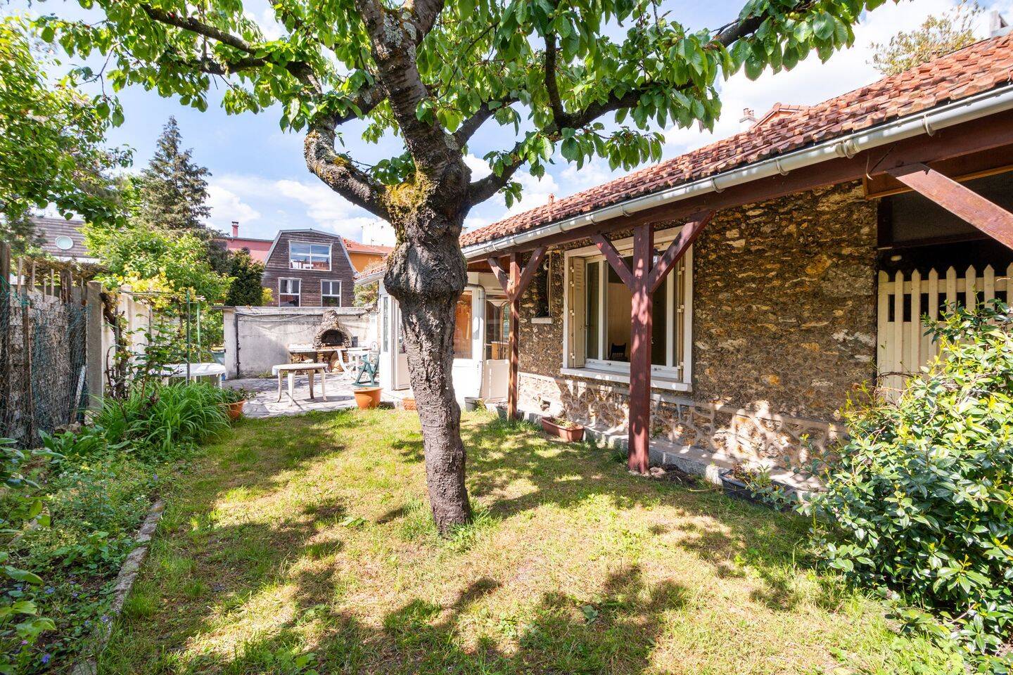 Maison 4 pièces 90 m² · à Issy-les-Moulineaux · 90 m² · 800 000 €