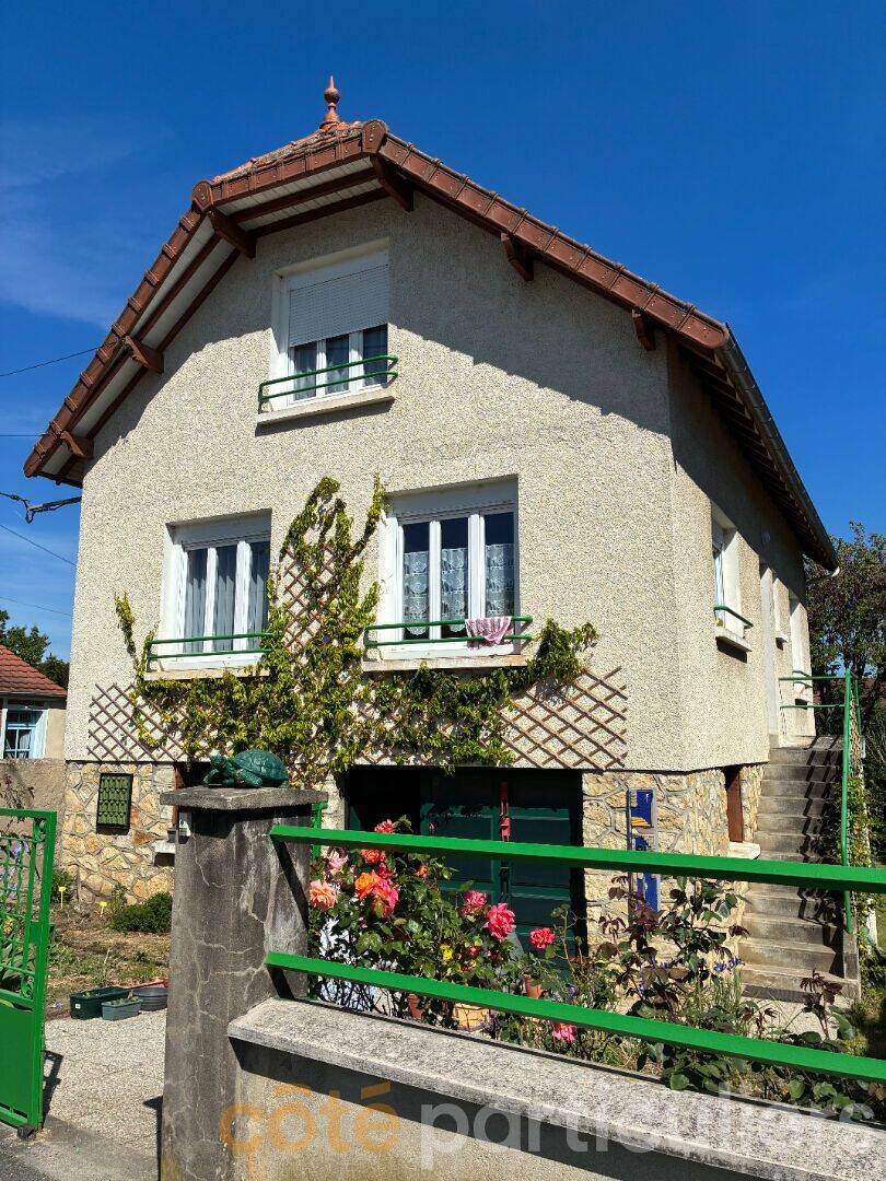 Maison 4 pièces 105 m² · à Saint-Amand-Montrond · 105 m² · 128 990 €