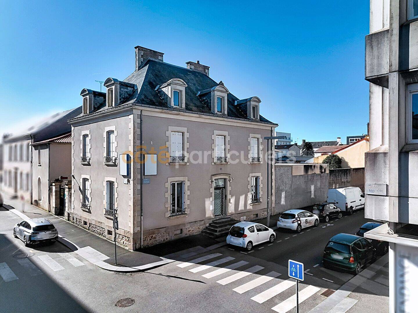 Maison 14 pièces 378 m² · à La Roche-sur-Yon · 378 m² · 928 400 €