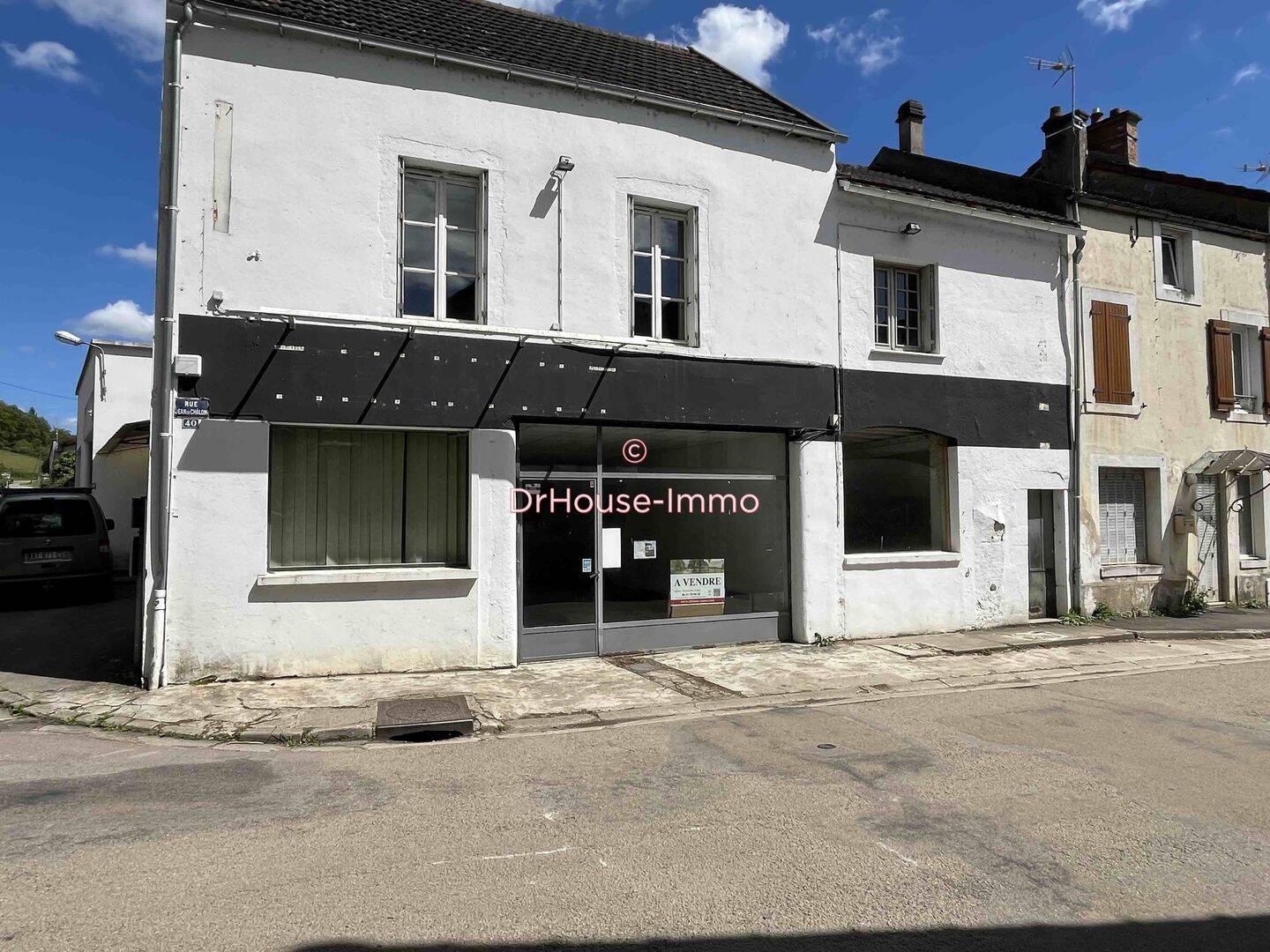 Appartement 10 pièces 391 m² · à L'Isle-sur-Serein · 391 m² · 130 000 €