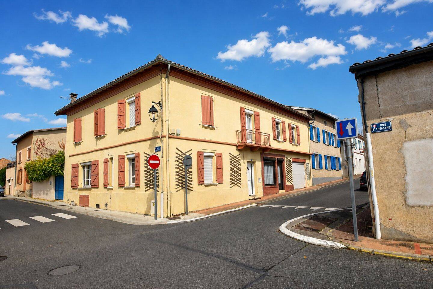 Maison 9 pièces 250 m² · à Fronton · 250 m² · 192 000 €