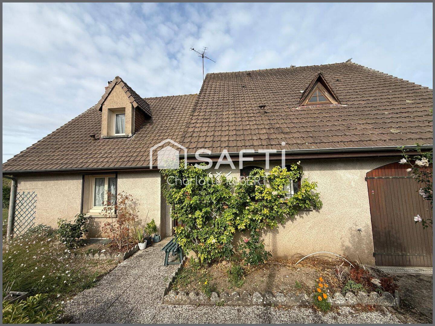 Maison 5 pièces 121 m² · à Esvres · 121 m² · 220 000 €